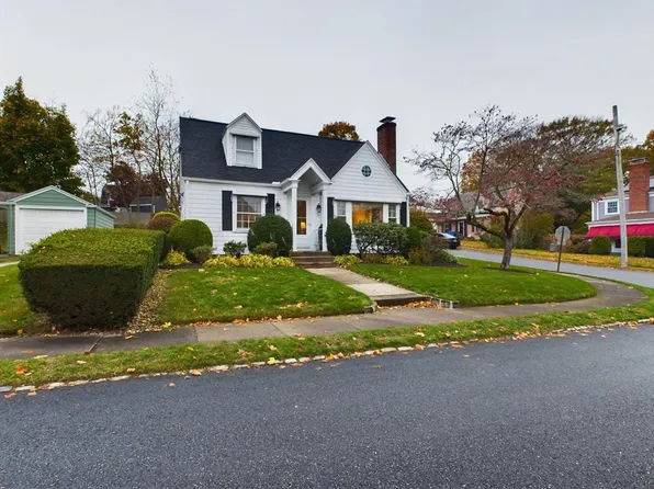 46 Mauran St, Cranston, RI 02910