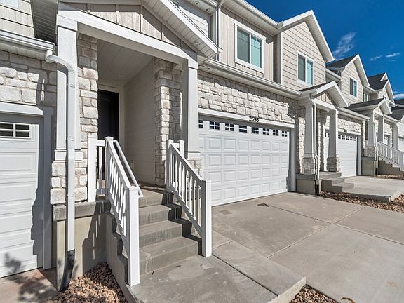 3rd image of 2698 N Blue Dawn Ln