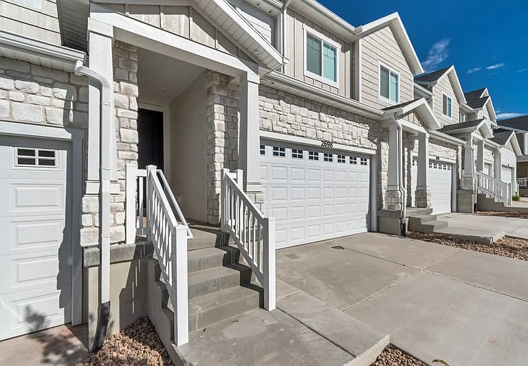 2698 N Blue Dawn Ln — Photo 3