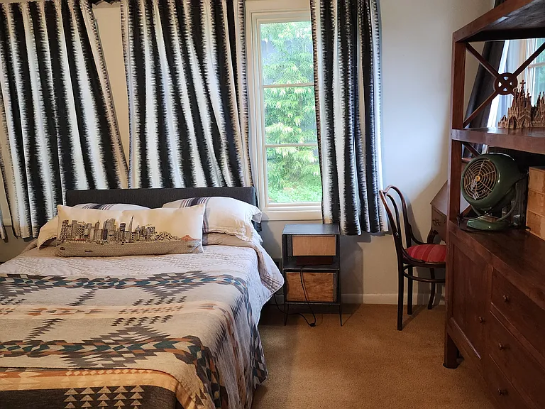 Laurel Pl — Photo 12
