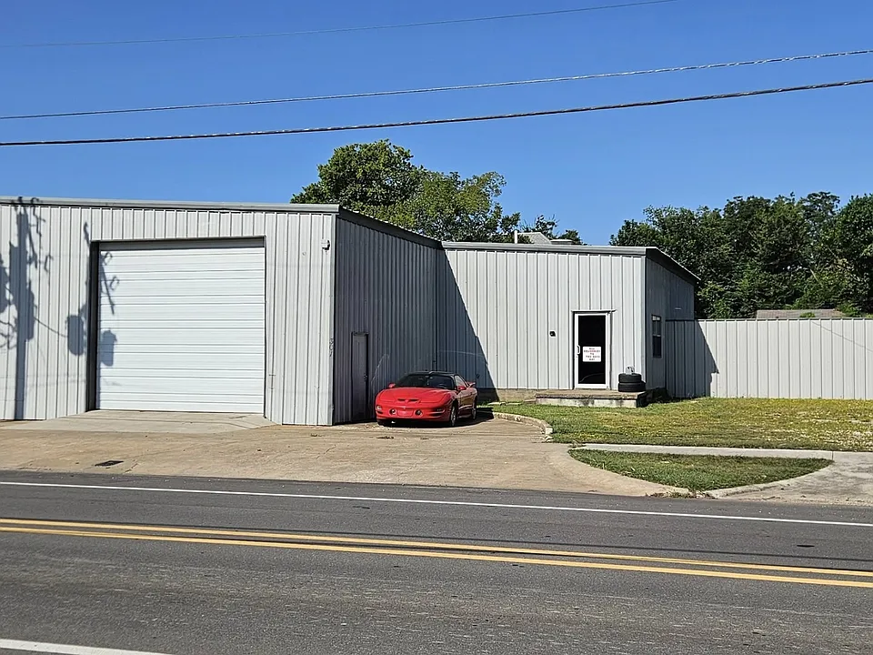 301 N Houston Ave #1