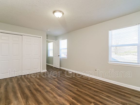5th image of 9315 E 39th Pl