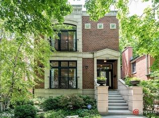 1709 W Rosehill Dr, Chicago, IL 60660