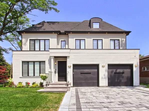 140 Hillmount Ave, Toronto, ON M6B 1X8