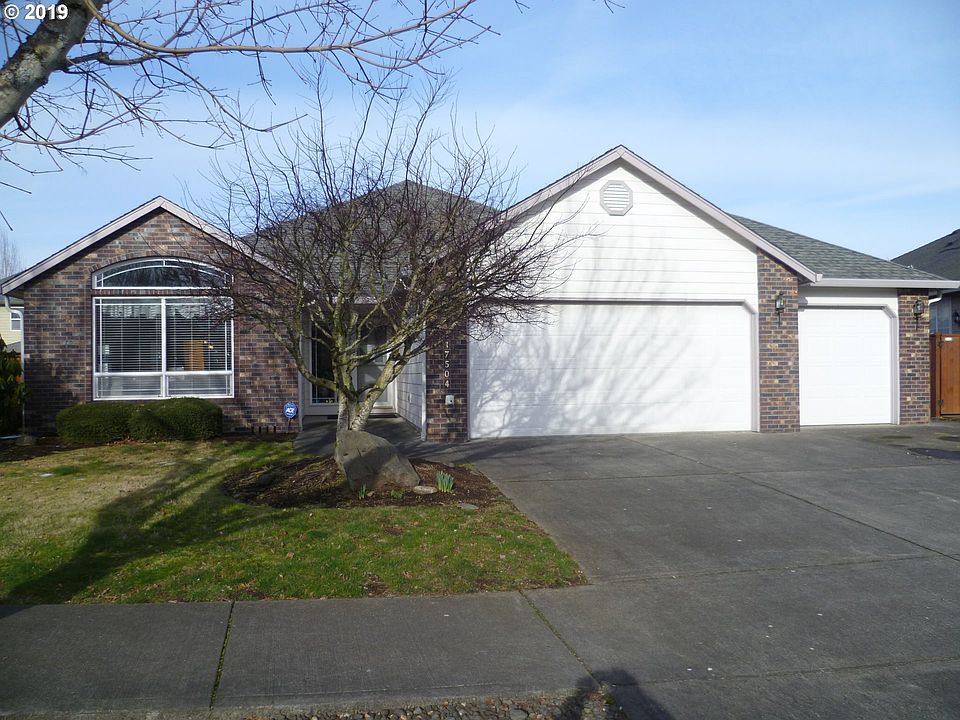 1st image of 17504 NE 29th St