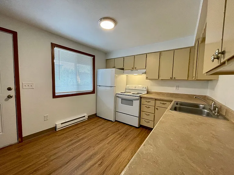 Hartson 8-Plex — Photo 6