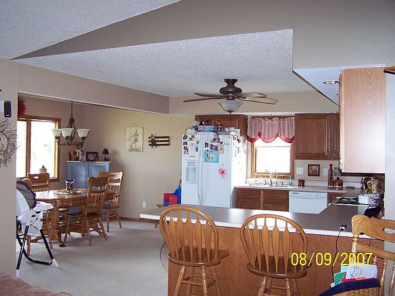 Kitchen/Dining Area