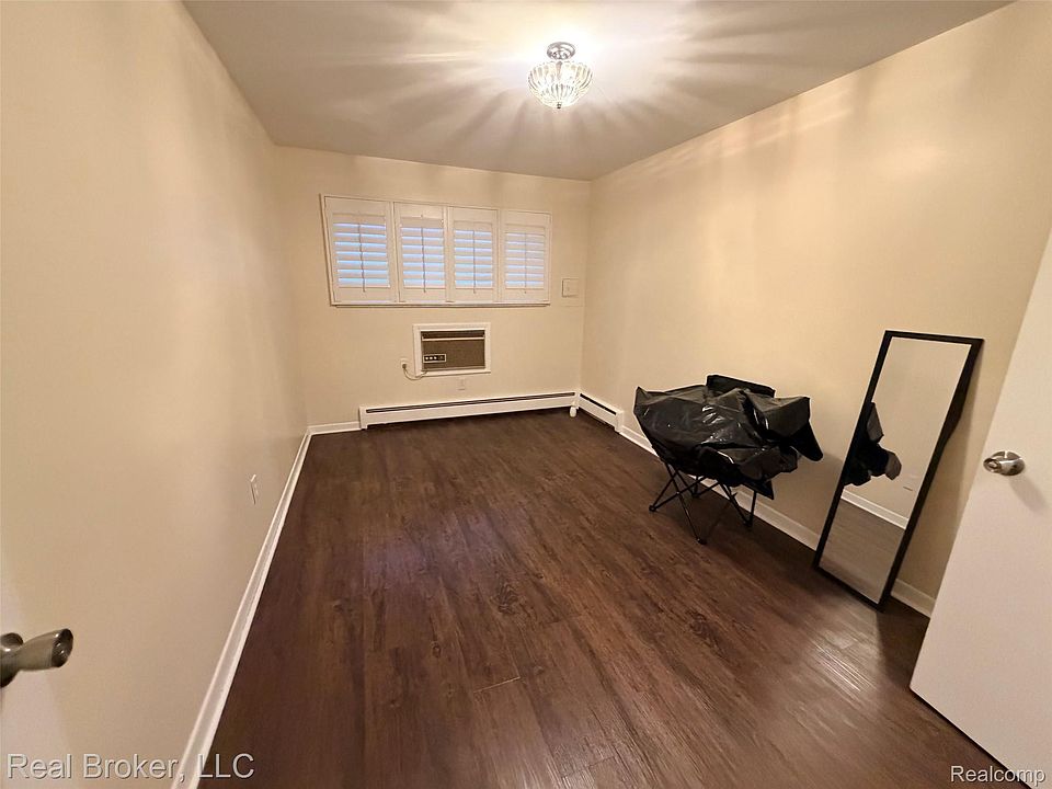 22444 Kelly Rd Apt 11, photo 16