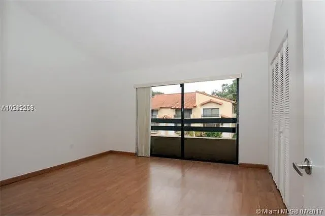 2 bed, 1.5 bath, 1160 sqft, $2,650 — Photo 3