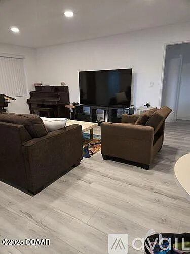110 Ponce De Leon Blvd #BDRM5 — Photo 20
