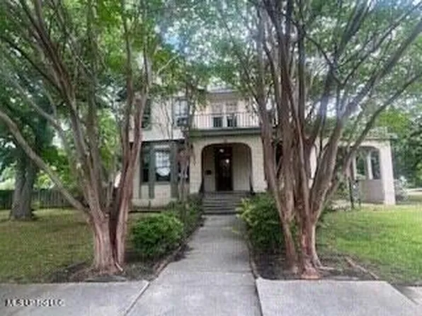 56 John St, Clarksdale, MS 38614