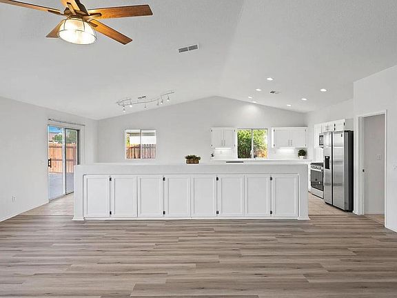 3rd image of 41617 Beadling Rd