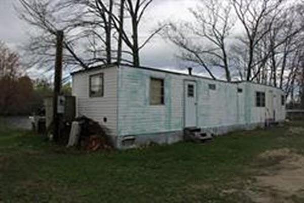 2nd image of 229 E River St