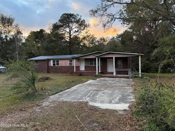 2850 Bell Williams Road, Burgaw, NC 28425