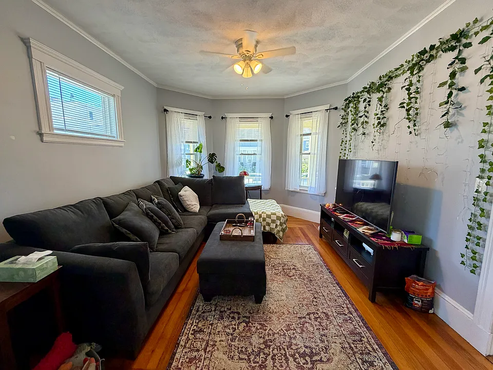 315 Malden St #1