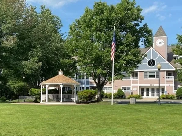 665 Lowell St Unit 56, Lexington, MA 02420