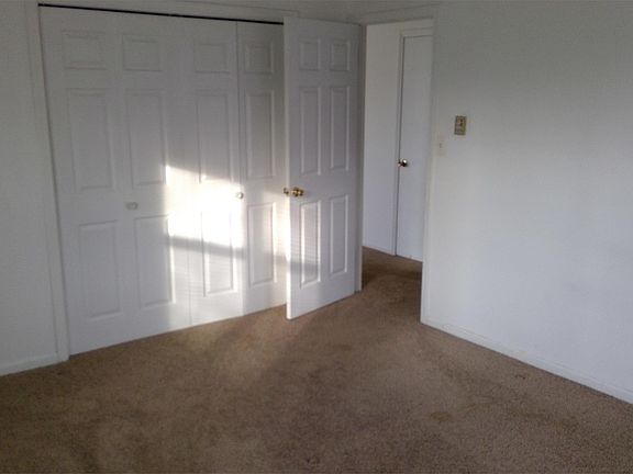 2nd image of 5 Greenwood Ct