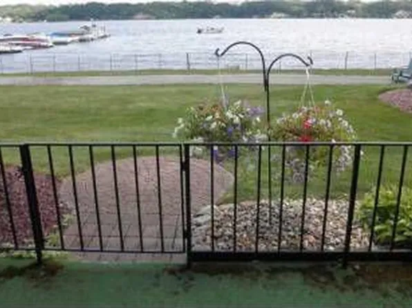 304 Bay Village Dr, Rochester, NY 14609