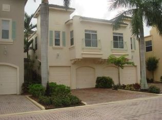 202 Resort Ln, Palm Beach Gardens, FL 33418