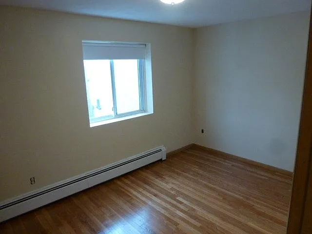 2 bed, 700 sqft, $2,575 — Photo 3