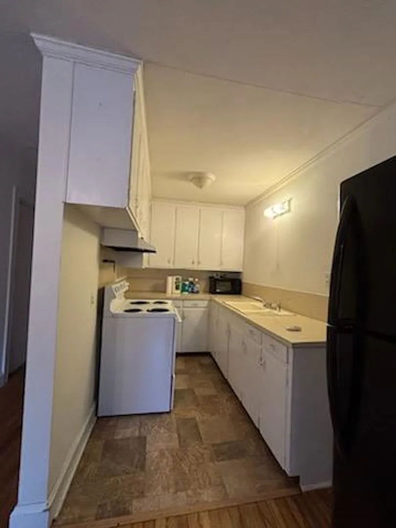 One bedroom apartment — Photo 2