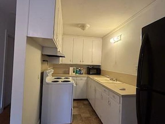 2nd image of 1803 E 6th St #6