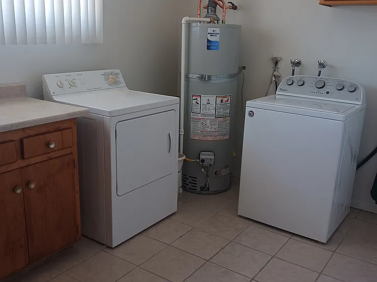 8' x'14' LAUNDRY ROOM