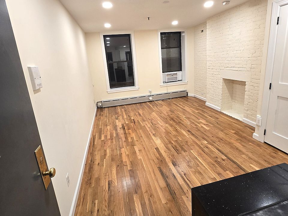 1st image of 407 W 39th St #W4b