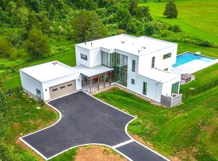 1375 Pebble Hill Rd, Doylestown, PA 18901