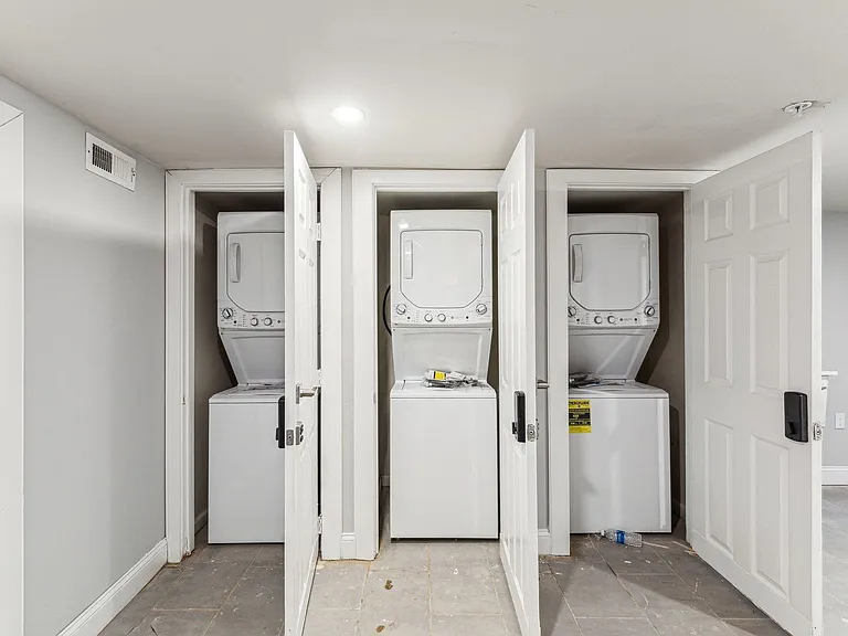 2928 W Oxford St #3 — Photo 17