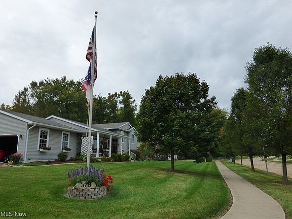 2nd image of 378 Greenview Ct