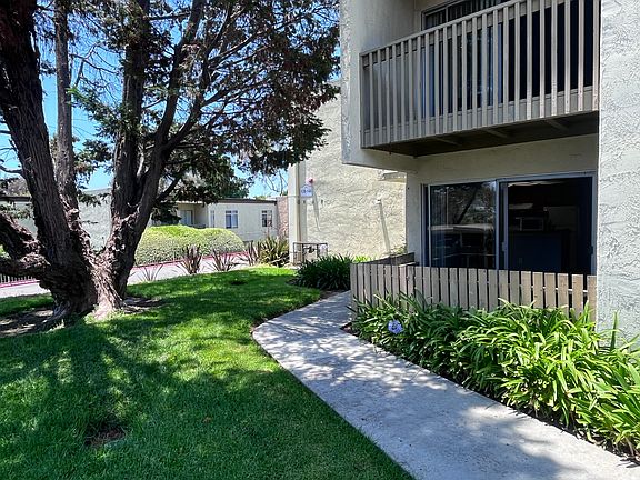 2nd image of 432 Edgehill Ln Unit 129