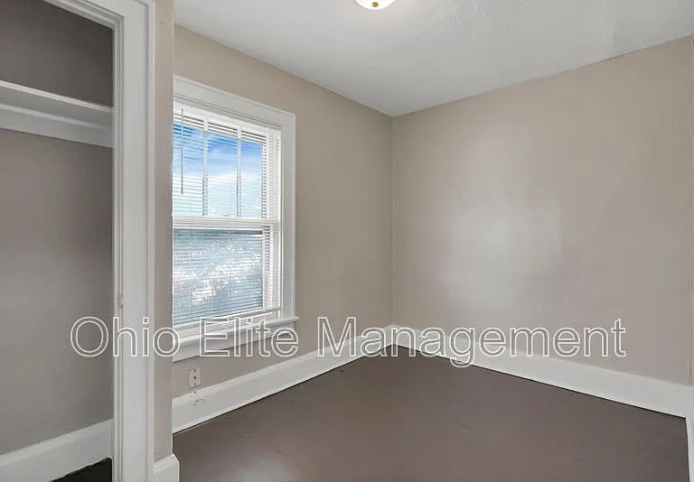 2709 Sullivant Ave — Photo 26