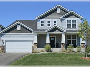 8419 Arrowwood Ln N, Maple Grove, MN 55369