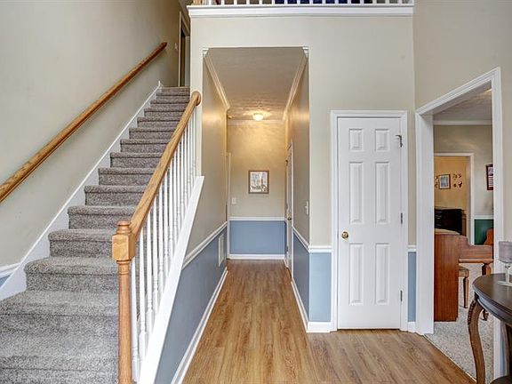2nd image of 2505 Lake Commons Ct