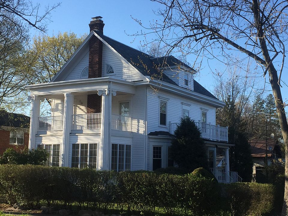 2nd image of 224 Bradley Ave