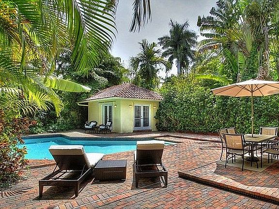 5th image of 3608 Poinciana Ave