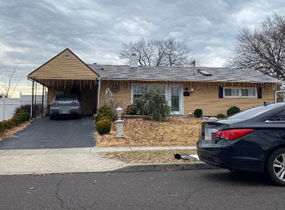 1st image of 17 Tanglewood Ln