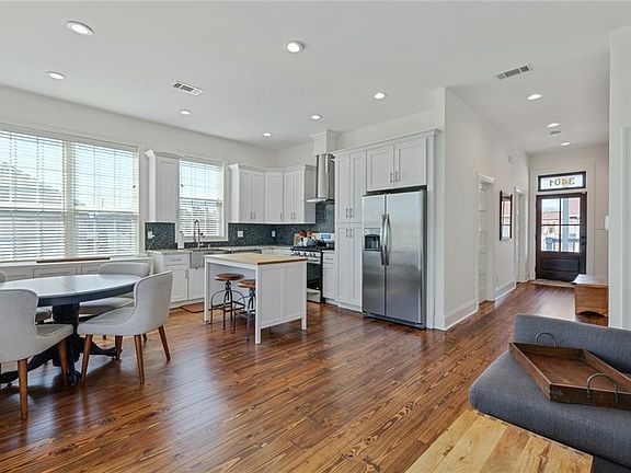 4th image of 3401 Milan St