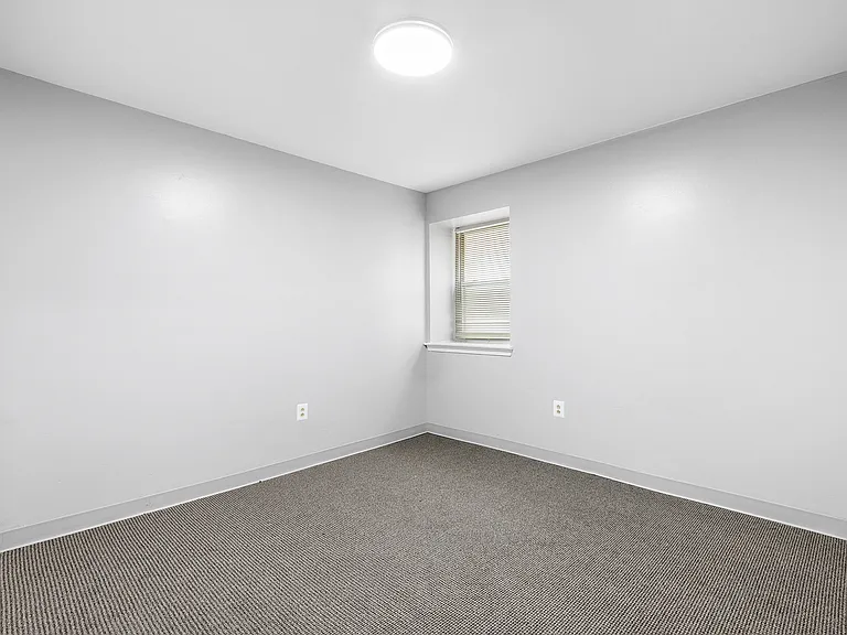 Edgewood Apartments — Photo 5
