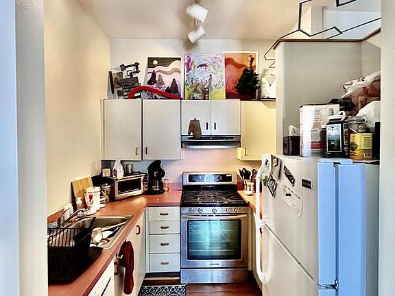 5th image of 3355 Nebraska Ave APT D