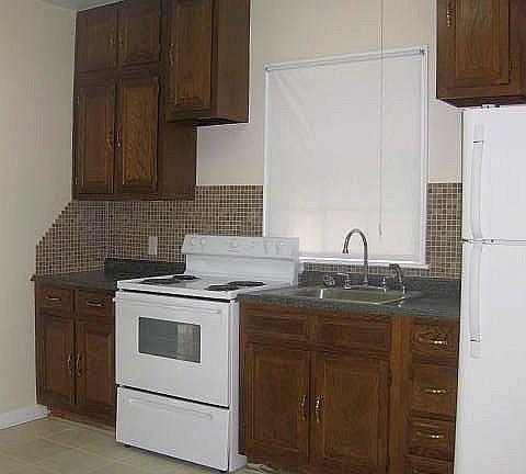 2nd image of 3366 Jefferson St