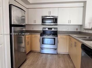 7930 N Nob Hill Rd APT 106, Fort Lauderdale, FL 33321