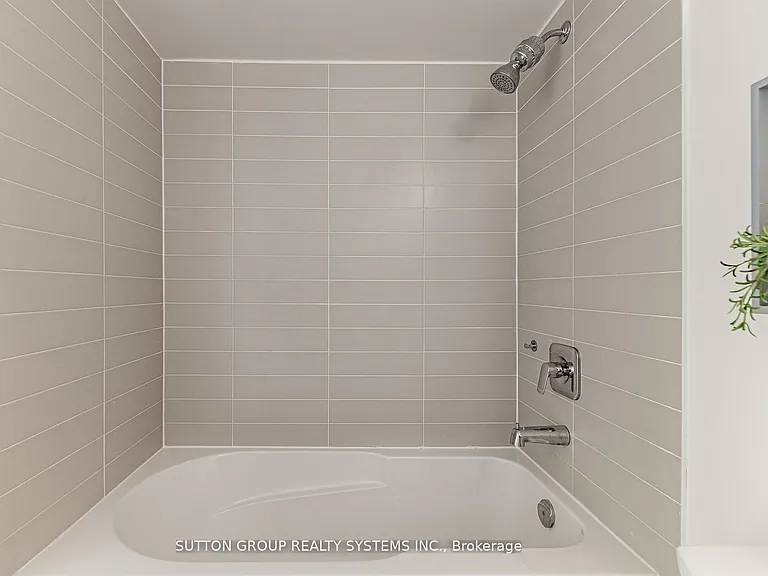 1461 Lawrence Ave SW #611 — Photo 20