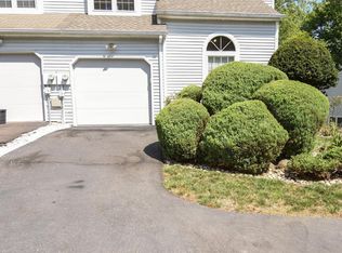 413 Whittier Dr, Feasterville Trevose, PA 19053