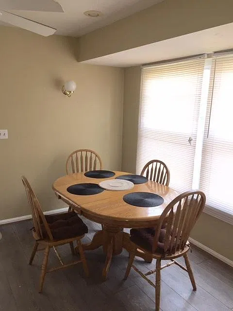 447393_3