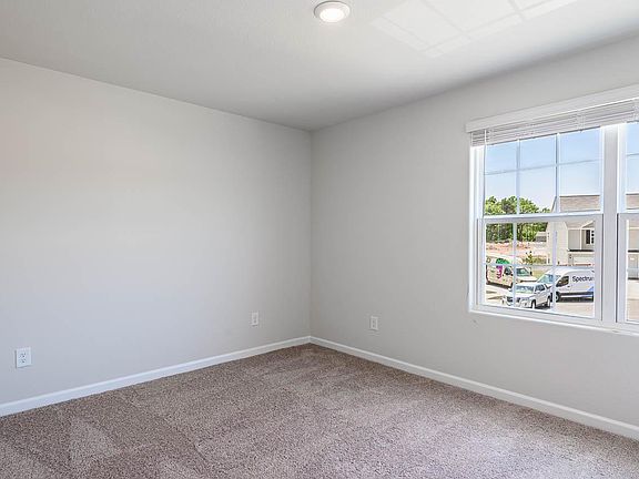 3rd image of 3 Ord Ct