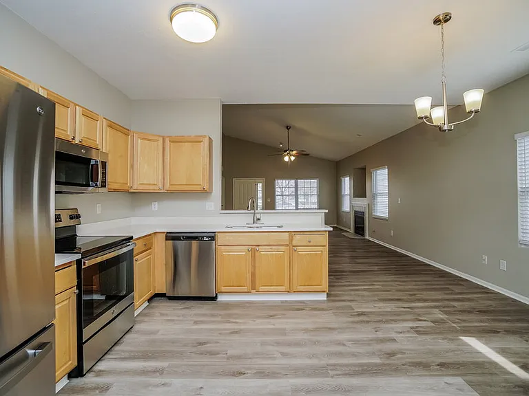 4043 Summerstone Dr — Photo 8