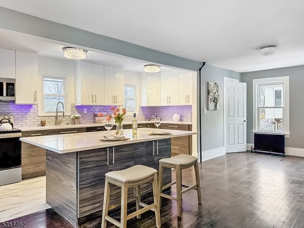 11 Hillcrest Ave, Peapack Gladstone Boro, NJ 07934
