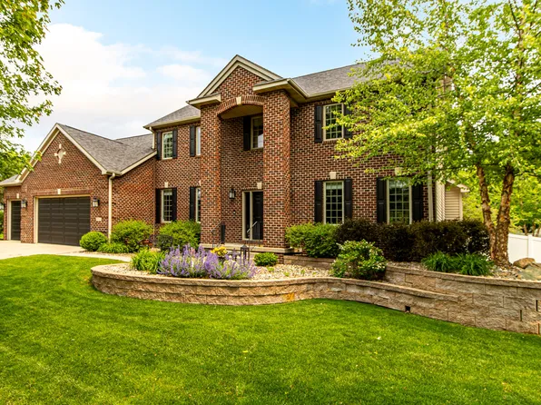 3728 Bridgeport Dr, Ames, IA 50010